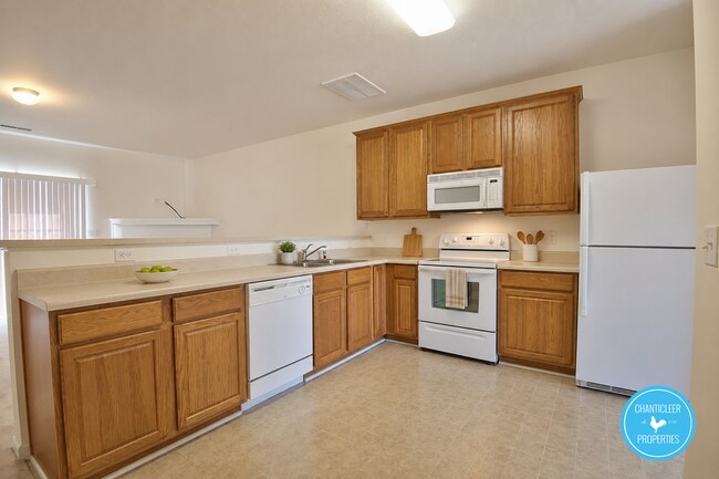 Building Photo - 1725 TW Alexander Dr