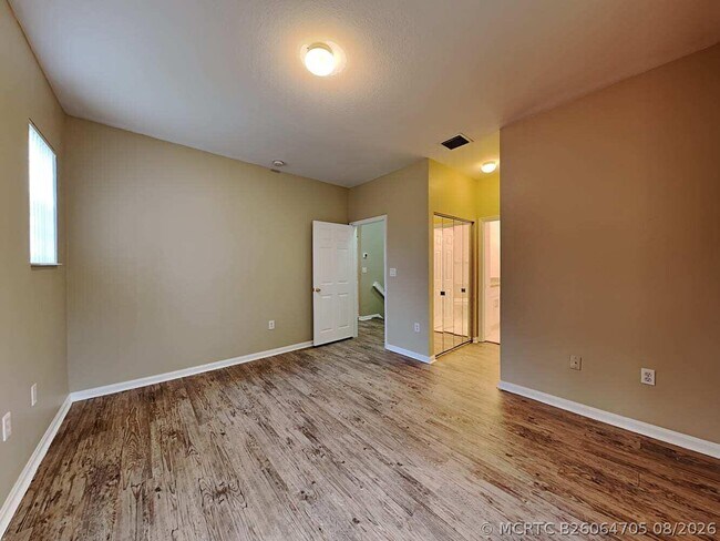 Building Photo - 703 NW 170th Terrace