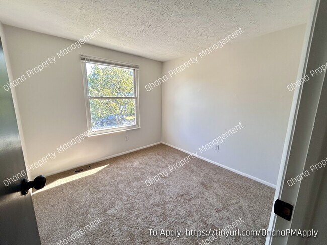 Building Photo - 4420 Hickory Wood Dr