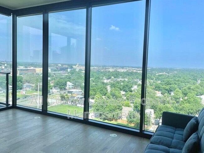 Building Photo - 84 East Ave