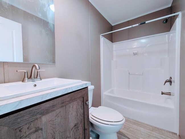 Building Photo - 205 W Tower Ln