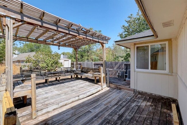 Building Photo - 16710 Whitebrush Loop