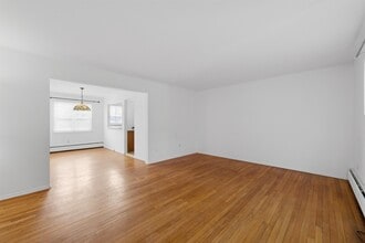 Building Photo - 43 Conforti Ave