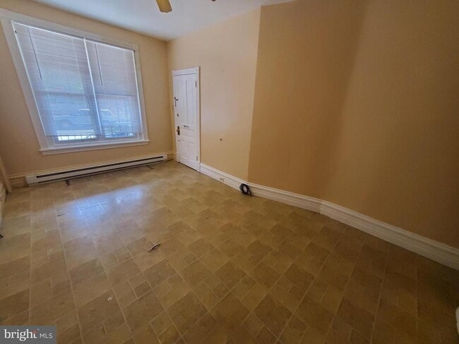 Building Photo - 638 N 2nd St