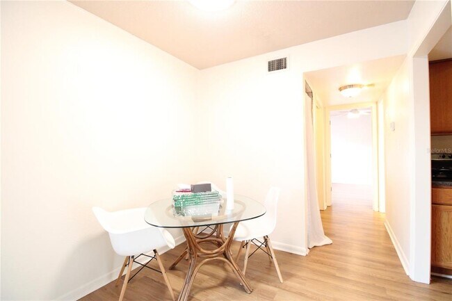 Building Photo - 507 NW 39th Rd