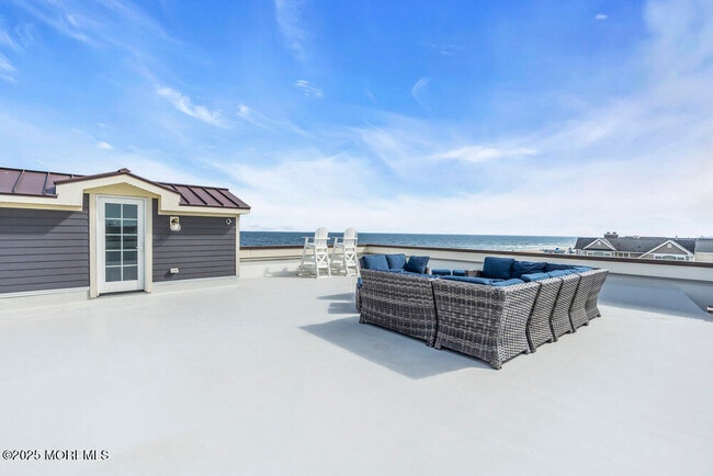 Building Photo - 1302 Ocean Ave N