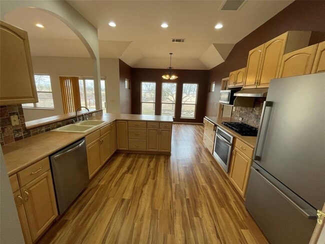 Building Photo - 10106 Schmidt Ln