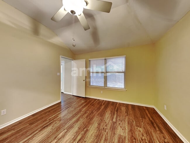 Building Photo - 8206 Coppergate