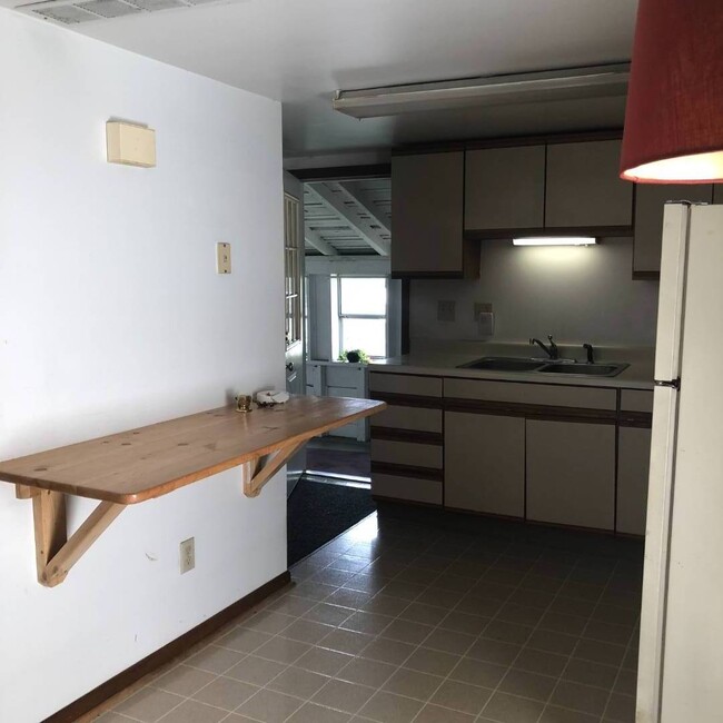 Building Photo - 23 Sacandaga Rd