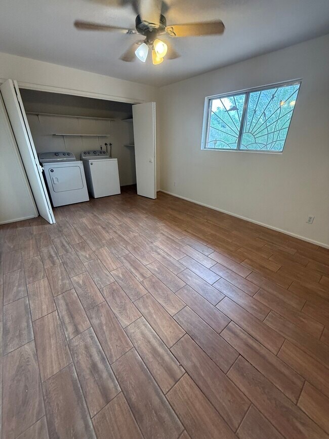 Building Photo - HOUSE FORE RENT