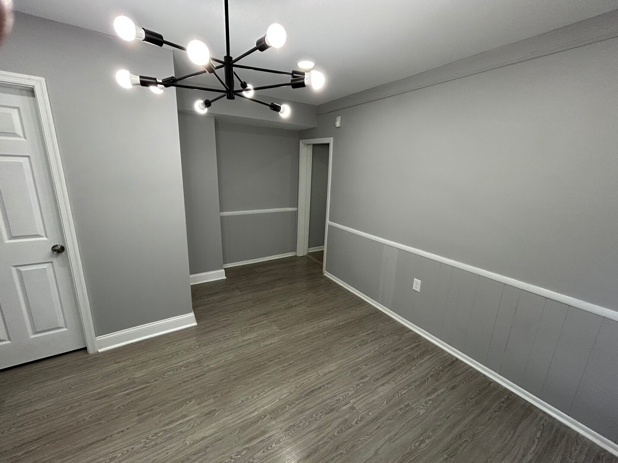 Building Photo - 516 Woodbourne Ave