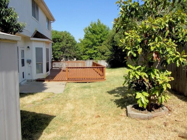 Building Photo - 1815 Hickory Ridge Cove