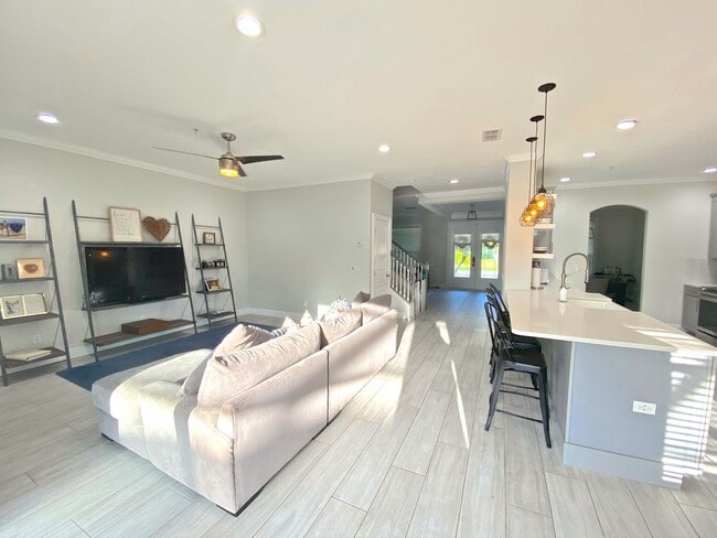 Building Photo - Lake Nona Pool Home for Rent 4bed 3 bath