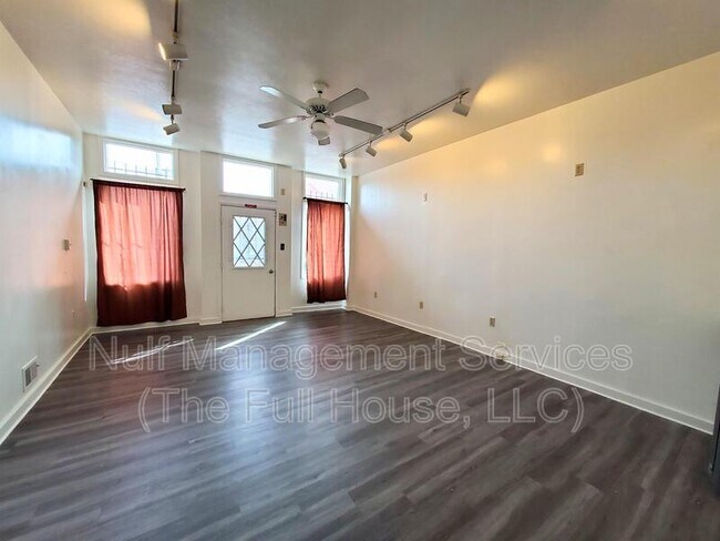 Primary Photo - 1643 Fifth Ave
