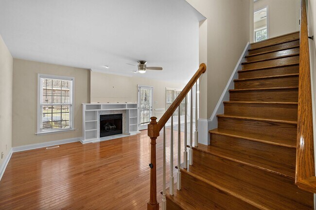 Building Photo - **Beautiful 4/2.5 Franklinton Home with Fenced In Yard**