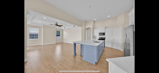 Building Photo - 5556 Vintage View Blvd