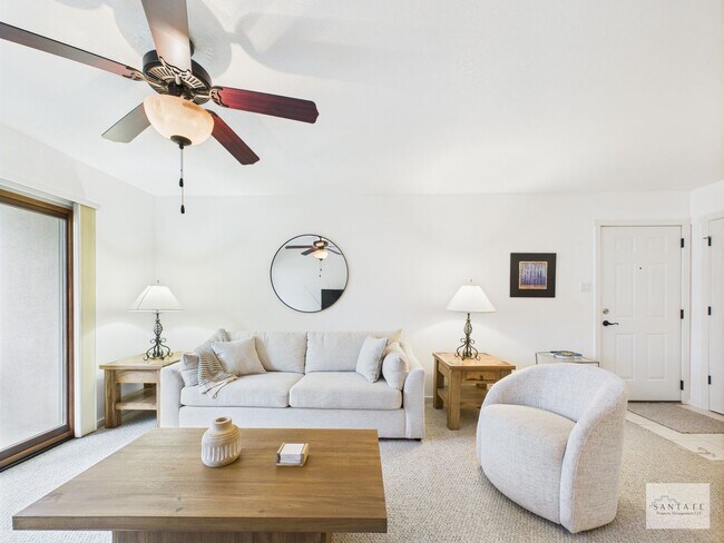 Building Photo - Fully Furnished Condo Available Now!