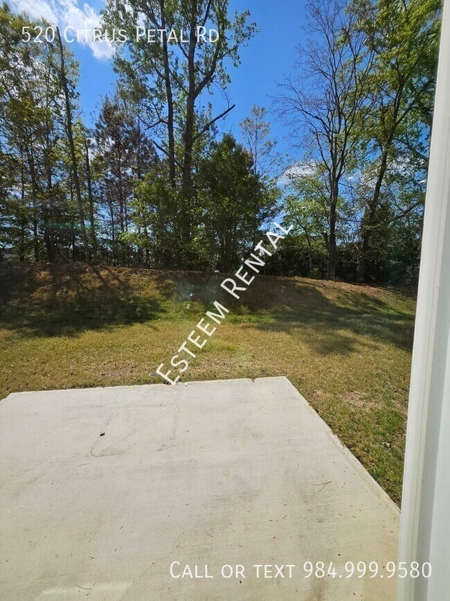 Building Photo - 520 Citrus Petal Rd