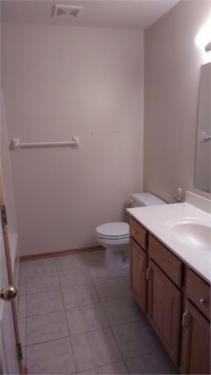 Building Photo - Gorgeous 5 Bedroom, 3 Bath Home in Plymouth - Unbeatable location! Available 9/10!