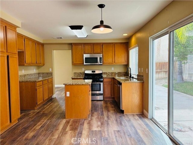 Building Photo - 39733 School House Way