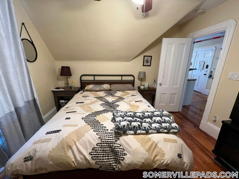 Building Photo - 21 Chandler St