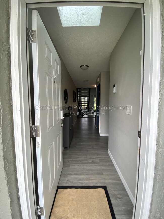 Building Photo - 2709 Hunt Club Ln