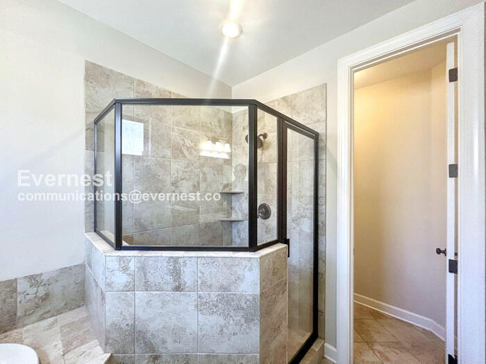 Building Photo - 2375 Red Vintage Ln
