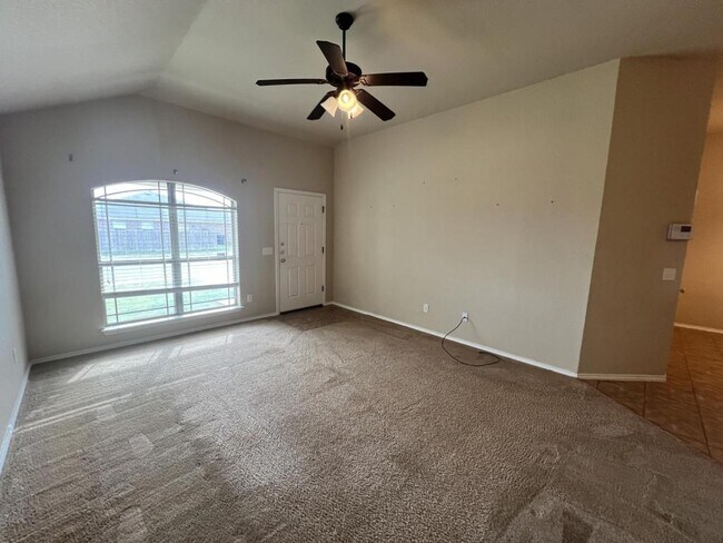 Building Photo - 4205 Cambridge Dr