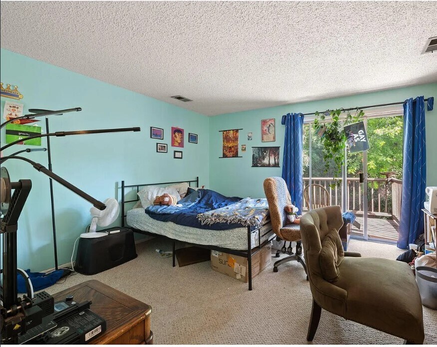 Building Photo - 2633 Sherwood Cir