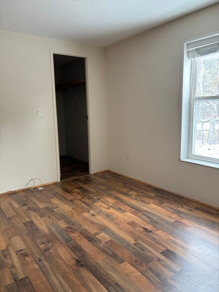 3rd Bed w/walk-in - 3599 Cemetery Rd