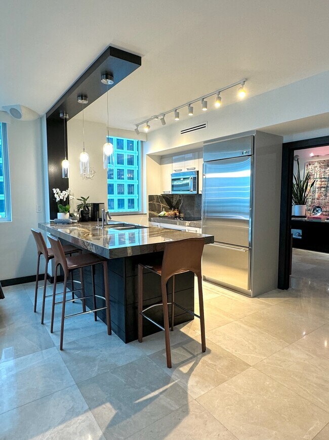 Kitchen - 500 Brickell Ave