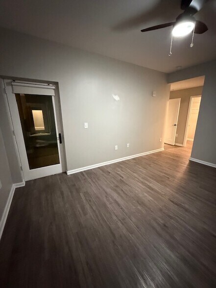 Building Photo - 1504 Ewing Pk Lp