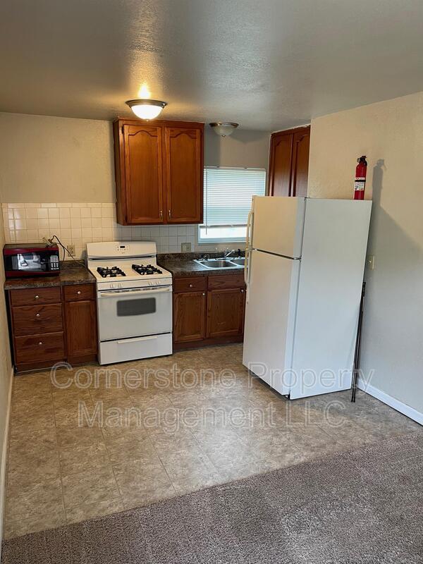 Building Photo - 8185 Center Dr