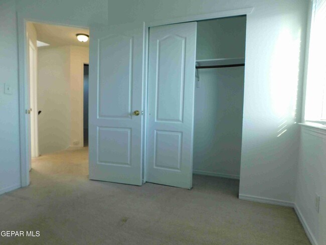 Building Photo - 14024 Tierra Halcon Dr