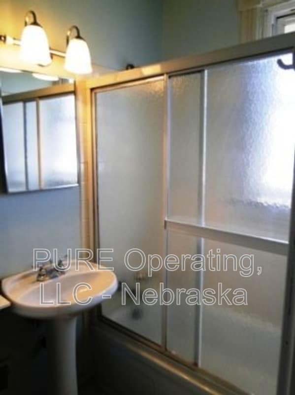 Building Photo - 1009 N 49th Ave
