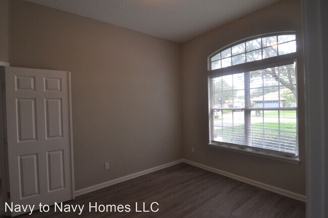 Building Photo - 4 br, 2 bath House - 133 Nottingham Drive ...