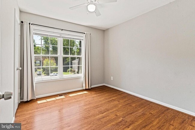 Building Photo - 6632 Green Ash Dr