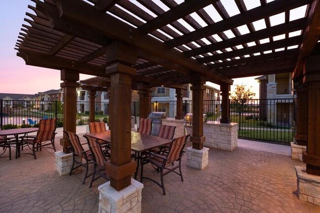 Building Photo - 2629 S Grand Peninsula Dr