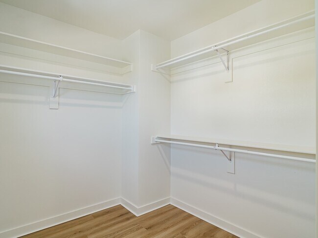 Building Photo - 1717 Cuppett Cir