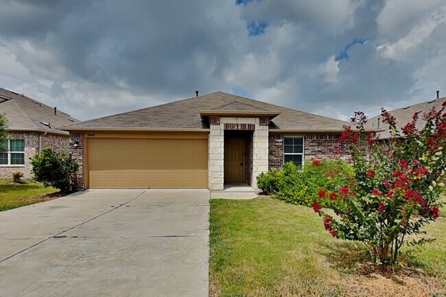 Building Photo - 10808 Seguin St