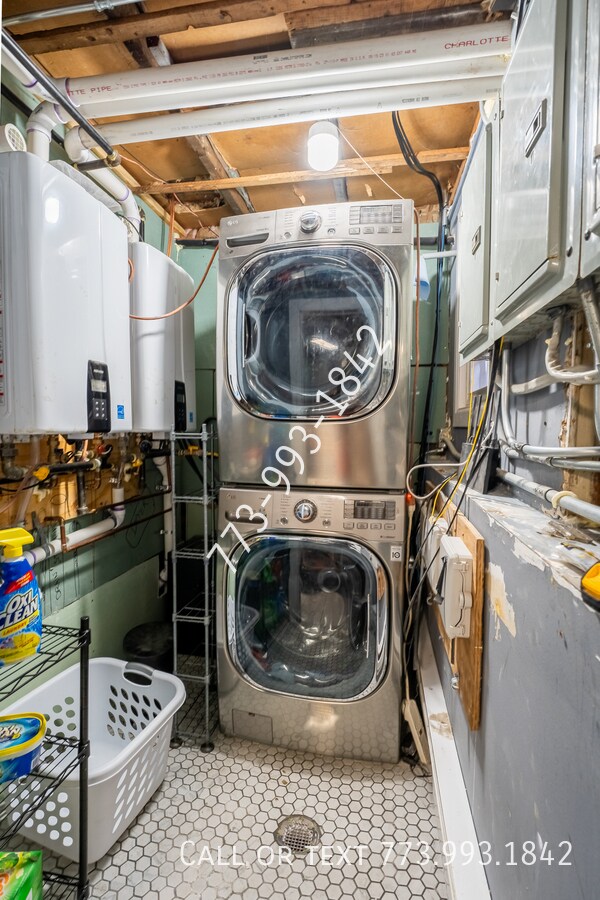 Building Photo - 3658 W George St