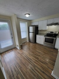 Building Photo - Bright and Welcoming!