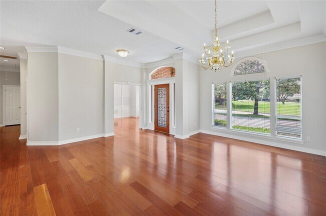 Building Photo - 19 Greenview St