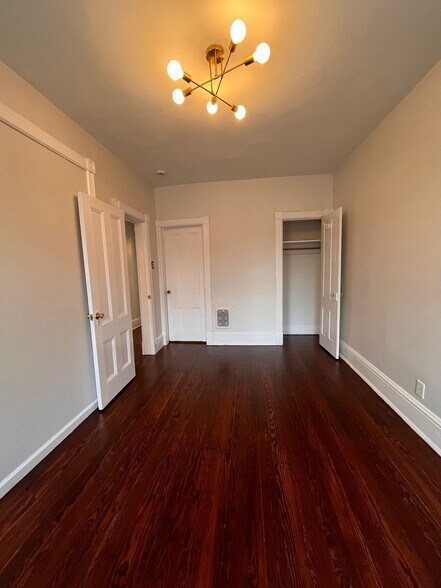 Building Photo - 309 Summit Ave