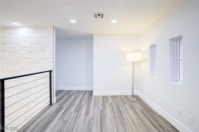 Building Photo - 2846 Bassano Ct