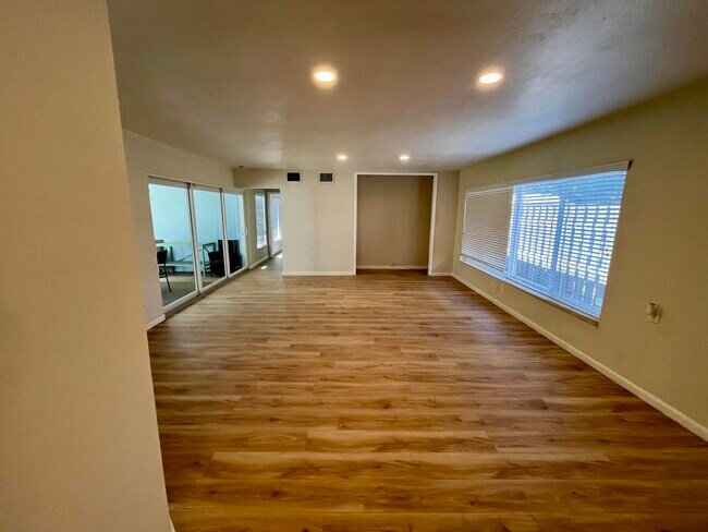 Building Photo - 146 Euclid Blvd