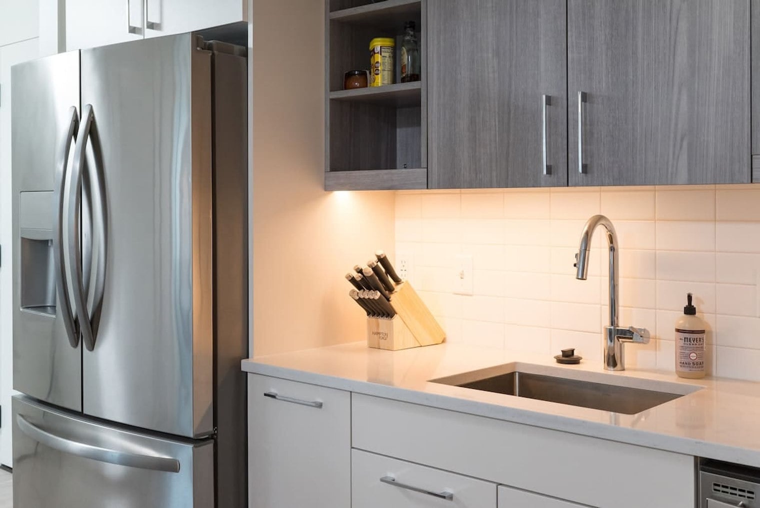 Building Photo - 56 Beach St