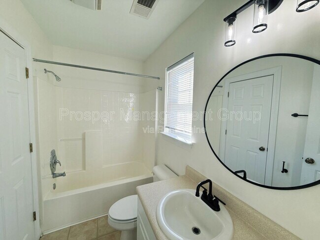 Building Photo - 2843 Sweetleaf Ln