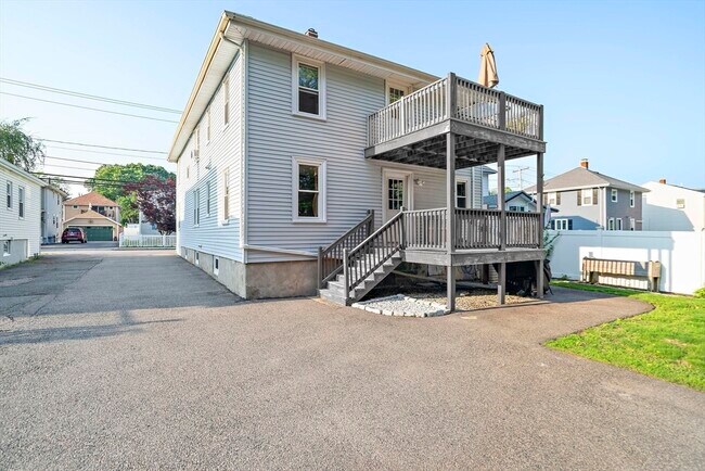 Building Photo - 929-931-931 Sea St