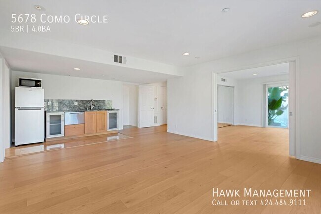 Building Photo - 5678 Como Cir